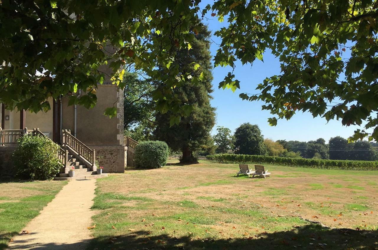 Chateau Breduriere Moutiers-sur-le-Lay エクステリア 写真